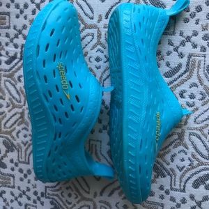 Speedo water shoes